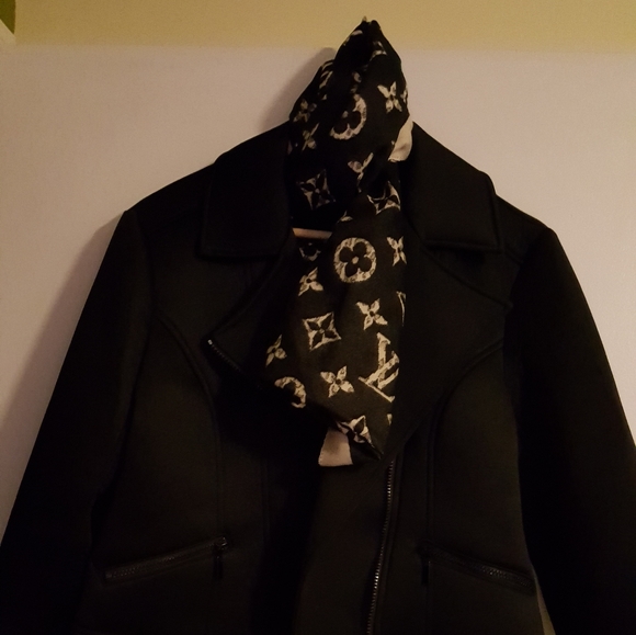 Jacket - Picture 2 of 3